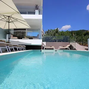 New With Swimming Pool Near The Apartment Ičići